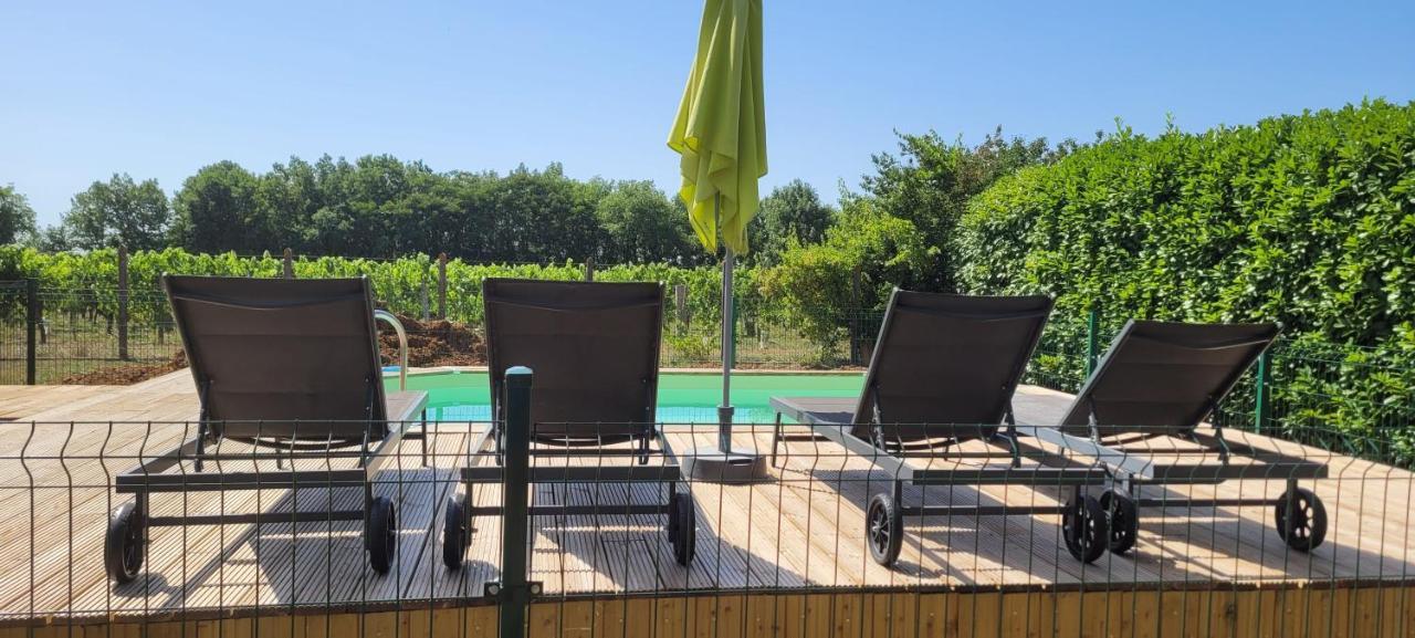La Vigneraie de Laura: Gîte Entre Vignes et Chênes Sainte-Colombe (Gironde) Exterior foto