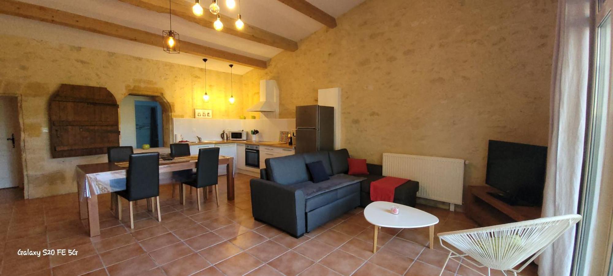 La Vigneraie de Laura: Gîte Entre Vignes et Chênes Sainte-Colombe (Gironde) Exterior foto